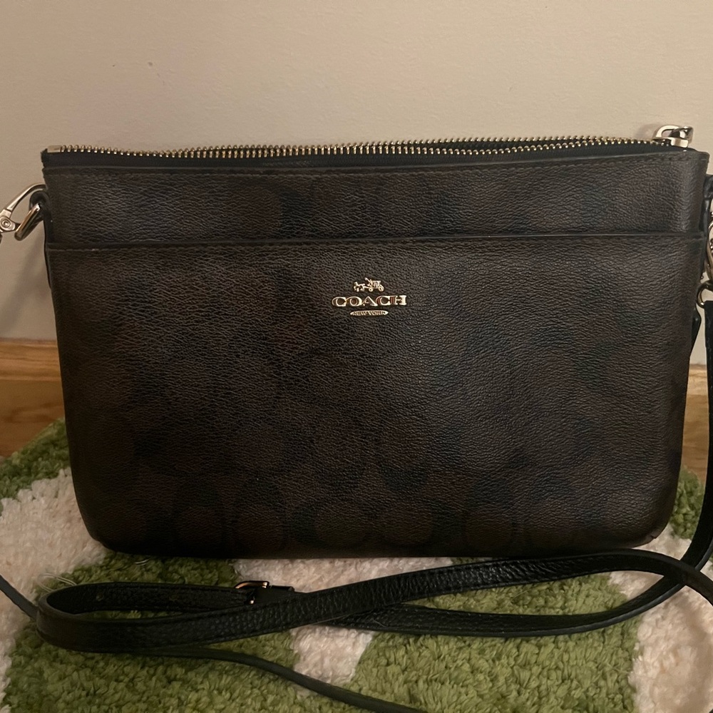 Coach classic print crossbody